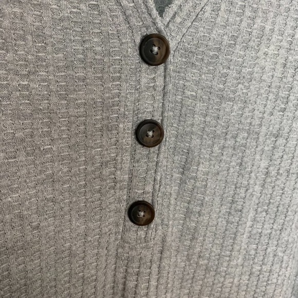 Natural Reflections Long Sleeve Button Up Long Sleeve Waffle Knit Top - Picture 5 of 10